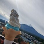 ハーブ庭園旅日記 富士河口湖庭園 園内ショップ - 富士山ソフト550円