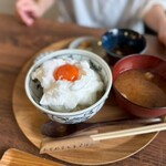 あさからひるごはん - 夫ちゃん撮影のまるで雑誌に掲載されてそうな写真。令和のTKG定食がかわいい！！