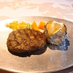 3匹の子ぶた - 【牛肉100%炭火焼きハンバーグ150g】ランチセット