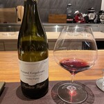 イル アオヤマ - 赤