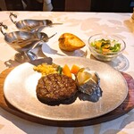 3匹の子ぶた - 【牛肉100%炭火焼きハンバーグ150g】ランチセット