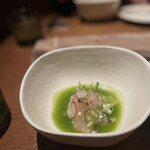 BATIDA - きゅうり、ライム、唐辛子のソースだったと思うのですが、これがまた美味しい！！爽やかで、エスニックな香りが漂います。