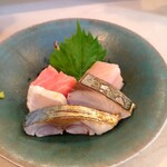 たち呑み しゃーぷ - お造りハーフ盛り合わせ