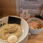 中華蕎麦 神山 - 特性昆布水つけ麺