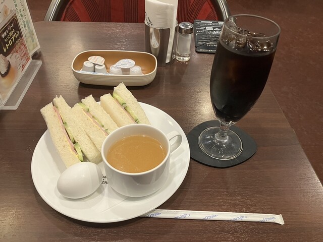 Kissa Shitsu Renoir Nyu Shinjuku 3 Chome Ten photo 2