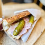 AKHA AMA COFFEE KAGURAZAKA - ちょっとめくるよっ　ペローン