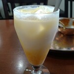 ナンハウス - マンゴーラッシー