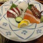 やき鳥三太郎 - 刺身盛り合わせ(2025年9月12日撮影)