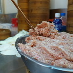 金温州餛飩大王 - 肉純度の高い肉餡ですね。
