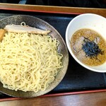 こだわりらーめん　麺太 - つけ麺　細麺、大　850円(割スープもらえます、ワカメ入り)