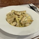 Lamp - 松茸と鶏ササミのクリームタリアテッレ