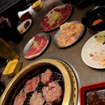 厚切り牛タン 焼肉一心たん助 - 