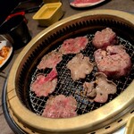 厚切り牛タン 焼肉一心たん助 - 