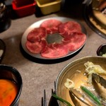 厚切り牛タン 焼肉一心たん助 - 