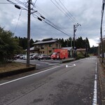 ホームメイドアップルパイmiy - 駐車場入口にキッキンカー