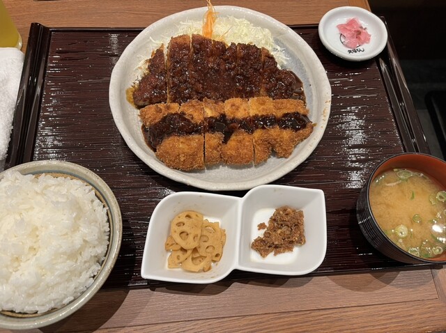 Nagoya Meibutsu Misokatsu Yabaton Osaka Shochikuzaten