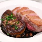 オー グー ドゥ ジュール - 鴨肉のローストとフォアグラ