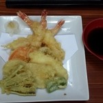 Nihonbashitei - てんぷら盛り合わせ