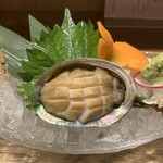 玄海の活魚と糸島直送の食 博多居酒屋 どげん海 - 姫あわびの刺身