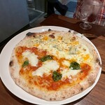 路地裏ピッツァバル ピーラルフ - 