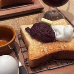 天然酵母の食パン専門店 つばめパン&Milk 名駅店 - 