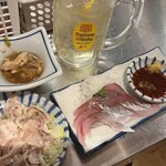 立呑み晩杯屋 - 料理写真: