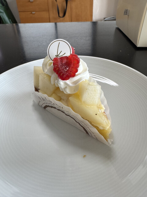 Shiawase no Okashi ya Kiiro