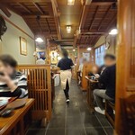 郡上炭火焼　うなぎの魚寅 - 店内