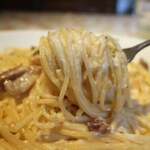 ド・マーレ湘南 - 自家製ベーコンと濃厚玉子のカルボナーラ（大盛り）