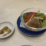 龍天楼 - ランチセットにはサラダもセットになってました。