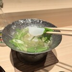 梅田 すし継 - だし汁もクエからとってあり、美味しいです