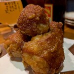 居酒屋 ちょーちょ - 正しい鶏の唐揚げ。