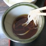 鈴家 - ゆば定食のそばつゆ
