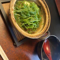 等々力 ひらさわ - せり鍋　柔らかく香りが良い