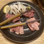 明神丸 - 厳選赤身のミスジ鉄板ステーキ