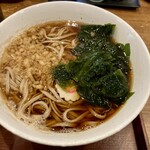 十割蕎麦 嵯峨谷 - たぬき蕎麦（ワカメは自分でトッピング）