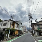 蕎麦 すぎむら - 店に駐車場併設されてます