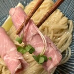 おダシと銀しゃり 中華そば 蒼し - チャーシュー　※何か……違和感が