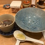 おダシと銀しゃり 中華そば 蒼し - スープ割りとして、つけ汁に入れて、いただくのです