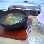 スープ豚足、３００円。