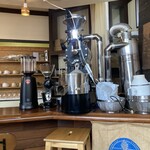 三日月珈琲店 - カウンターにあるマシーン