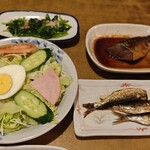 一富士 - サラダ、いわし、鯖、ほうれん草