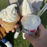 ヤツレン ソフトクリーム売店 - 