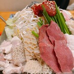 肉玉屋 - 左から赤セン、ハチノス、ハツ