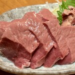 地鶏・牛・豚　みのと - 牛ハツ刺し 660円(税込)