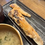炭火焼干物定食 しんぱち食堂 - 料理写真: