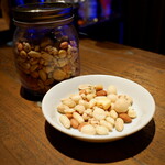名駅ハイボールスタンド - ナッツ
