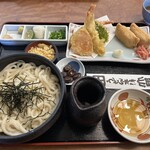 うどん本陣 山田家 讃岐本店 - 