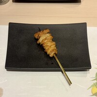 焼鳥 鳥美庵 新宿本店 - かわ ¥380