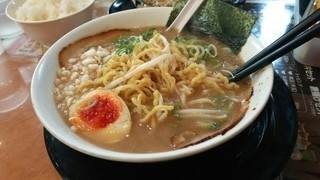 Butanchunakamaru - 縮れ麺を頼みました♪味が少し濃いめでした。